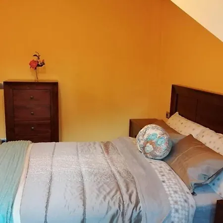 La Casa De Aldan Entre El Mar Y El Bosque بيت للعطل *