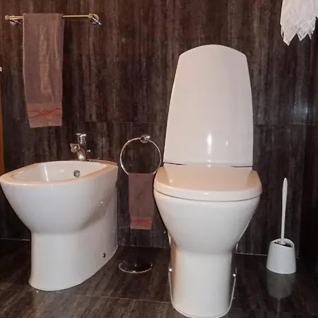 La Casa De Aldan Entre El Mar Y El Bosque カンガス・デ・モラソ