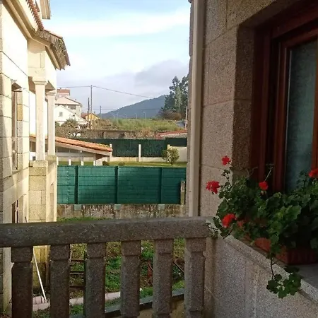 La Casa De Aldán Entre El Mar Y El Bosque
